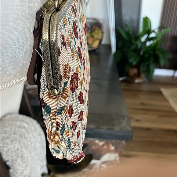 Floral Tapestry Cat Design Women's Kisslock Bag | Crossbody & Clutch Bag - Picture 10 of 10